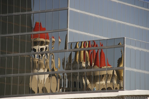 Luxor Towers mit Spiegelung des Excalibut